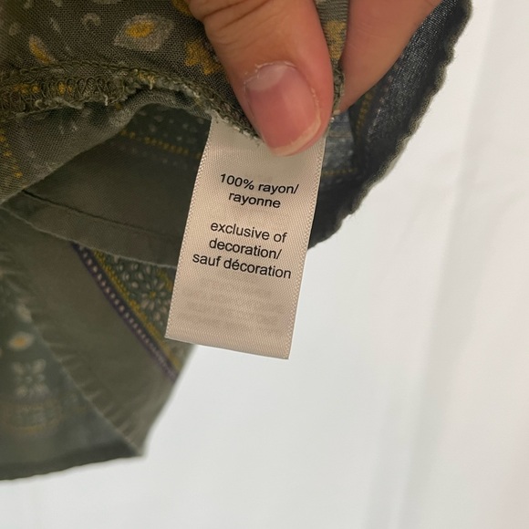 Maurices Border Print Convertible Top - Picture 10 of 10